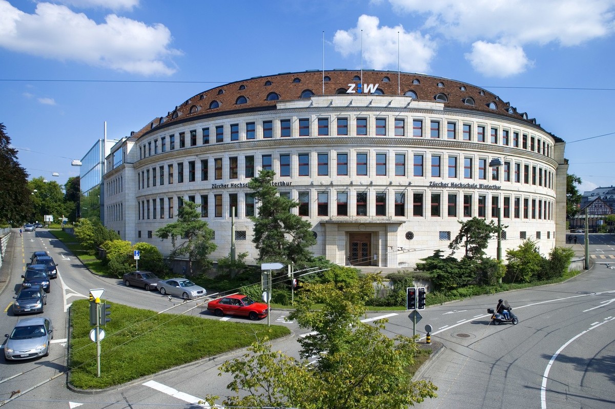 Das Gebaeude der School of Management der Zuercher Hochschule fuer Angewandte Wissenschaften (ZHAW) an der Wuelflingerstrasse in Winterthur, Schweiz, aufgenommen am 13. August 2007. (KEYSTONE/Gaetan B ...