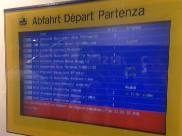 Ausfall, Ausfall, Ausfall: Pendler in Zürich warten aktuell vergebens auf Anschluss.