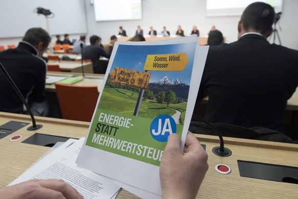 Alec von Graffenried, Nationalrat Gruene (GP) Laurent Seydoux, Vizepraesident der Gruenliberalen Partei (GLP), Roland Kaufmann, Unternehmer Binkert Buag, Martin Baeumle, Praesident GLP, Adele Thorens, ...