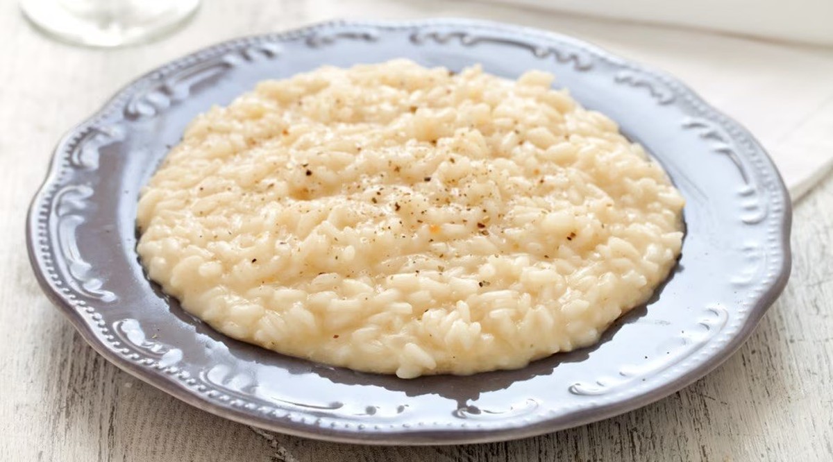 Risotto allo Champagne – il Cucchiaio d'Argento 

https://www.cucchiaio.it/ricetta/risotto-champagne/