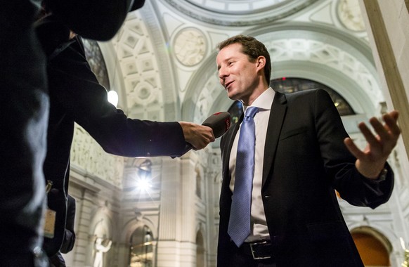 Bundesratskandidat Thomas Aeschi SVP-ZG in einem Interview vor den Bundesratswahlen am Mittwoch, 9. Dezember 2015, in Bern. (KEYSTONE/Thomas Hodel)