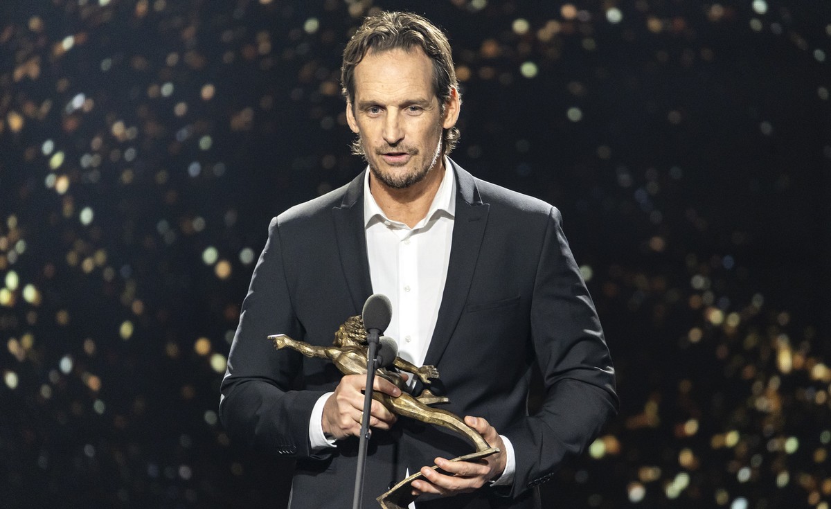 Patrick Fischer, Eishockey, erhaelt den Preis als Trainer des Jahres 2025 an der Verleihung der Sports Awards 2025 am Sonntag, 29. Maerz 2026 in den Studios des SRF in Zuerich. Die Show wurde aufgrund ...