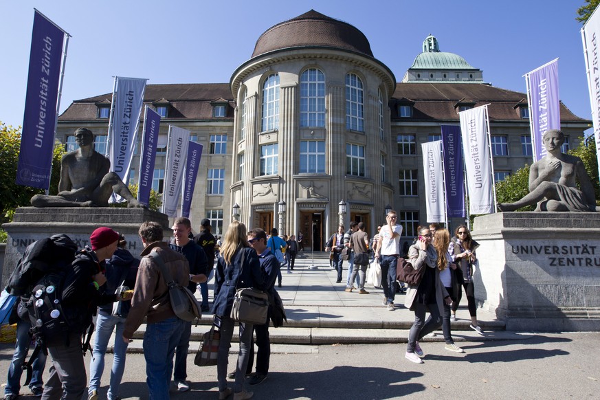 Studenten an der Universitaet Zuerich, aufgenommen am Freitag, 21. September 2012, in Zuerich. (KEYSTONE/Alessandro Della Bella)