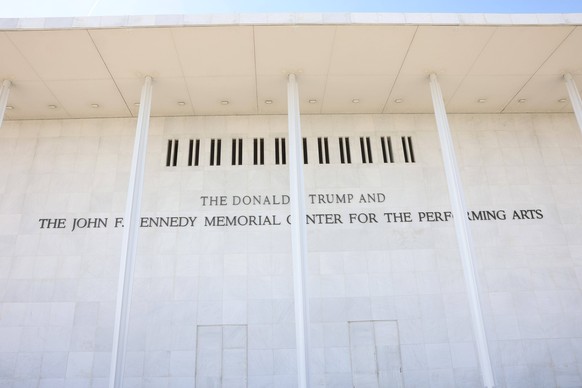 April 1, 2026, Washington, District Of Columbia, USA: The DONALD J. TRUMP AND JOHN F. KENNEDY MEMORIAL CENTER FOR THE PERFORMING ARTS in Washington, DC. Washington USA - ZUMAg247 20260401_znp_g247_009 ...