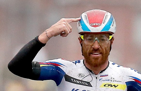 epa04841477 (FILE) Italian Luca Paolini of Team Katusha celebrates on the finish line winning the Gent Wevelgem cycling race, in Wevelgem, Belgium, 29 March 2015. As media reports 10 July 2015, Paolin ...