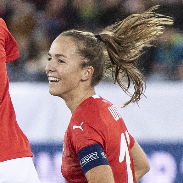 epa07906087 Switzerland&#039;s Ana Maria Crnogorcevic, Malin Gut and Lia Waelti, from left, celebrate their first score to 1-0 during the UEFA European Women&#039;s Championship 2021 qualification rou ...