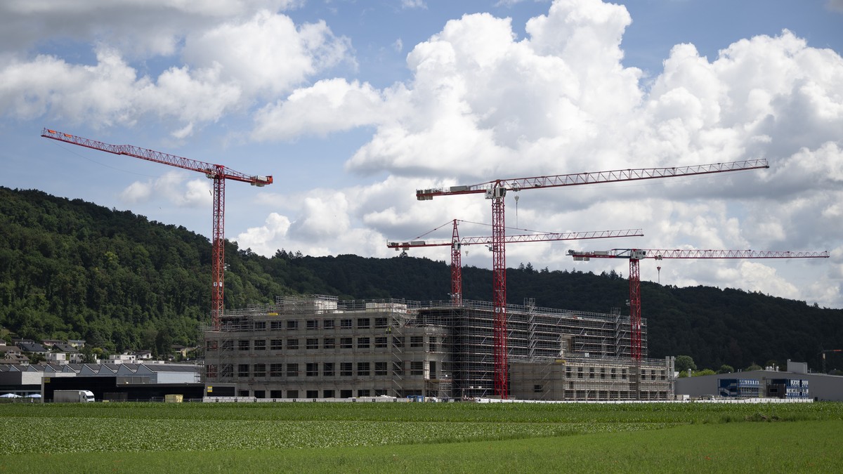 Immer-mehr-stromfressende-Rechenzentren-in-der-Schweiz-aber-auch-immer-mehr-Kritik