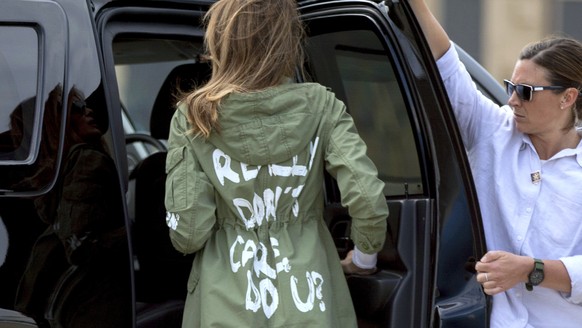 First lady Melania Trump arrives at Andrews Air Force Base, Md., Thursday, June 21, 2018, after visiting the Upbring New Hope Children Center run by the Lutheran Social Services of the South in McAlle ...