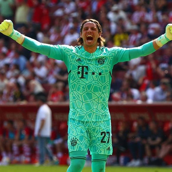 Yann Sommer FC Bayern Muenchen feiert das erste Tor, 1. FC Koeln vs. FC Bayern Muenchen, Fussball, 1. Bundesliga, 34. Spieltag, Spielzeit 2022/2023, 27.05.2023 DFB regulations prohibit any use of phot ...