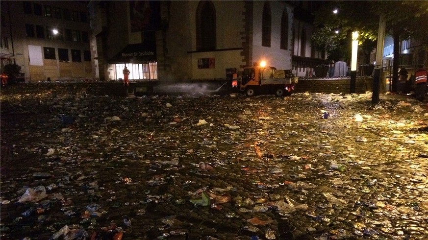 So sah der Barfüsserplatz nach dem Public Viewing der Liverpool-Fans aus.