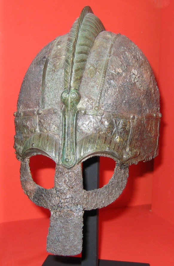 Wikingerhelm, Brillenhelm der Vendelzeit (942)