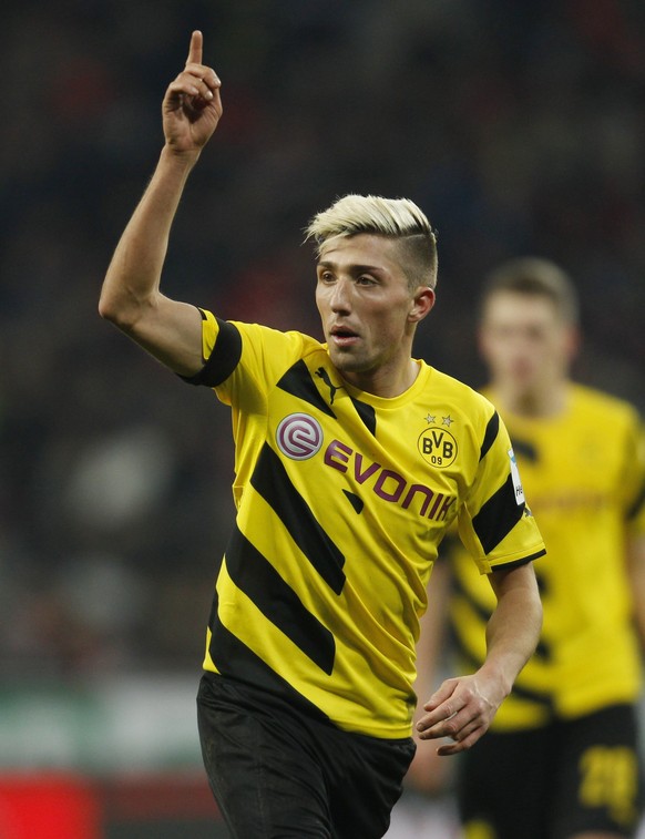 Borussia Dortmund&#039;s Kevin Kampl reacts during their Bundesliga first division soccer match against Bayer Leverkusen in Leverkusen January 31, 2015. REUTERS/Ina Fassbender (GERMANY - Tags: SPORT S ...
