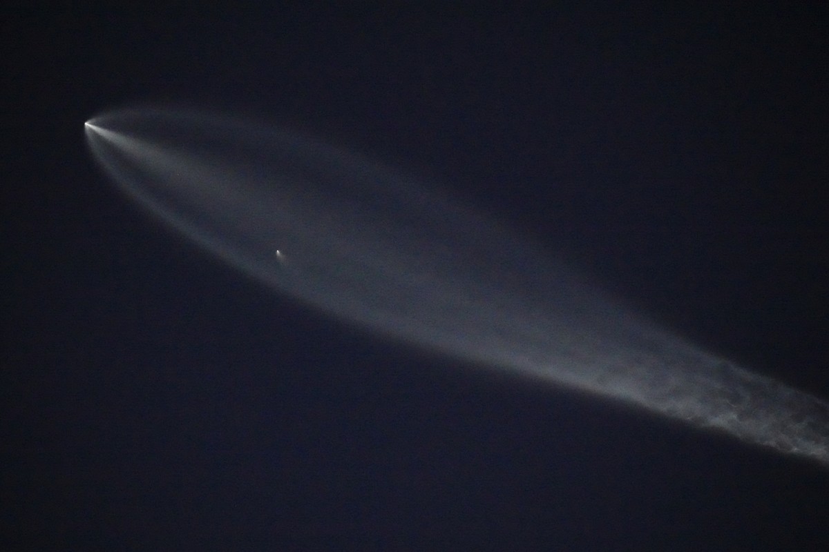 A SpaceX Falcon 9 rocket carrying 26 Starlink satellites launched from Vandenberg Space Force Base in Calif., flies over Los Angeles Monday, June 16, 2025. (AP Photo/Damian Dovarganes)
SpaceX Falcon 9 ...