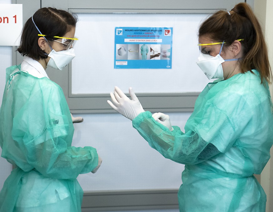 Spitäler empfehlen Angestellten, SwissCovid zu deaktivieren – das steckt dahinter