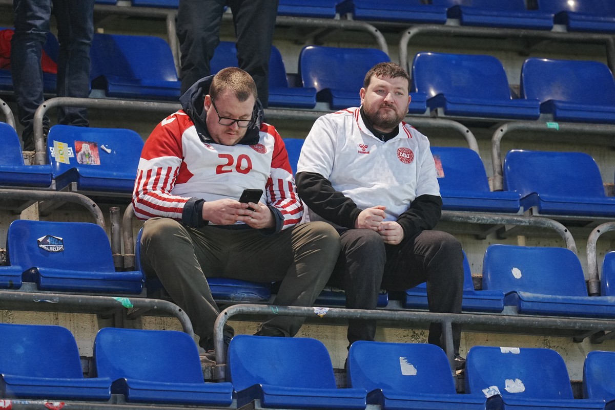 epa12862306 Danish soccer fans before the FIFA World Cup 2026 European playoff match between the Czech Republic and Denmark at epet ARENA in Prague, Czech Republic, 31 March 2026. EPA/Liselotte Sabroe ...