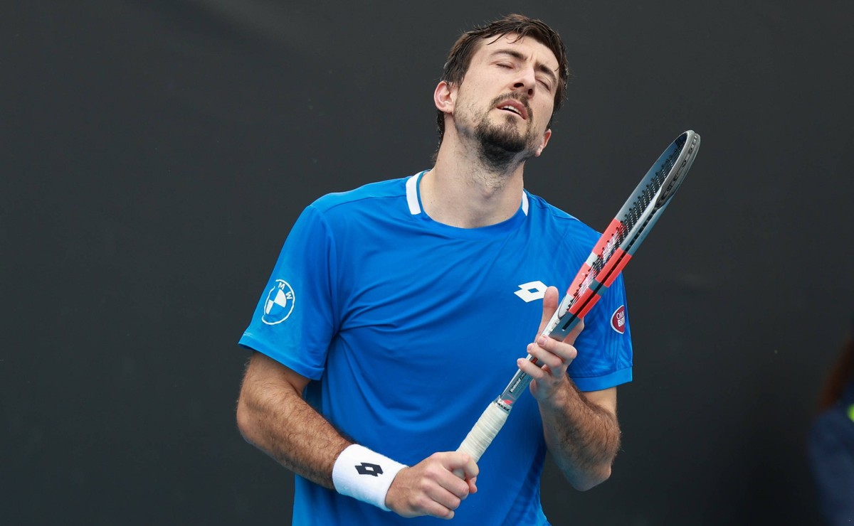 Sebastian Ofner AUT reagiert veraergert,Aerger, enttaeuscht,Enttaeuschung,Emotion, Australian Open 2026 Qualifikation, Melbourne Park, Melbourne, Victoria, Australia. *** Sebastian Ofner AUT reacts an ...