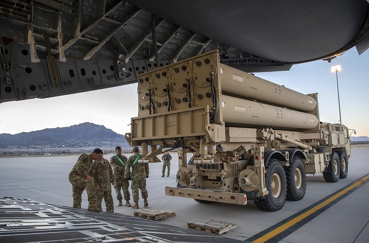 This image provided by the U.S. Air Force shows the U.S. Army Terminal High Altitude Area Defense (THAAD) launching station preparing to load onto a 4th Airlift Squadron C-17 Globemaster III at Fort B ...