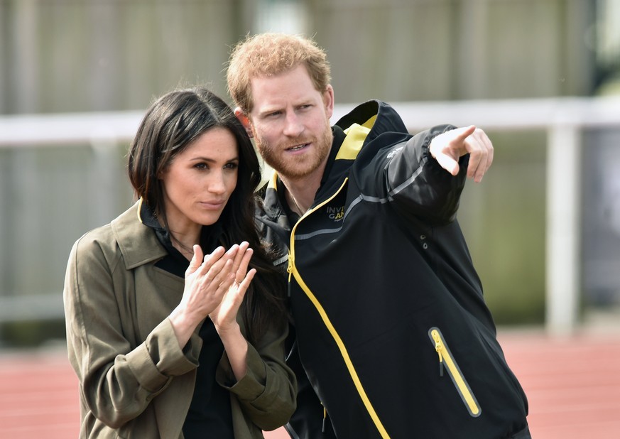 epaselect epa06649754 Britain&#039;s Prince Harry and Meghan Markle visit Bath University, in Bath, Britain, 06 April 2018, to view hopeful candidates for the UK Team Trial for the Invictus Games in S ...