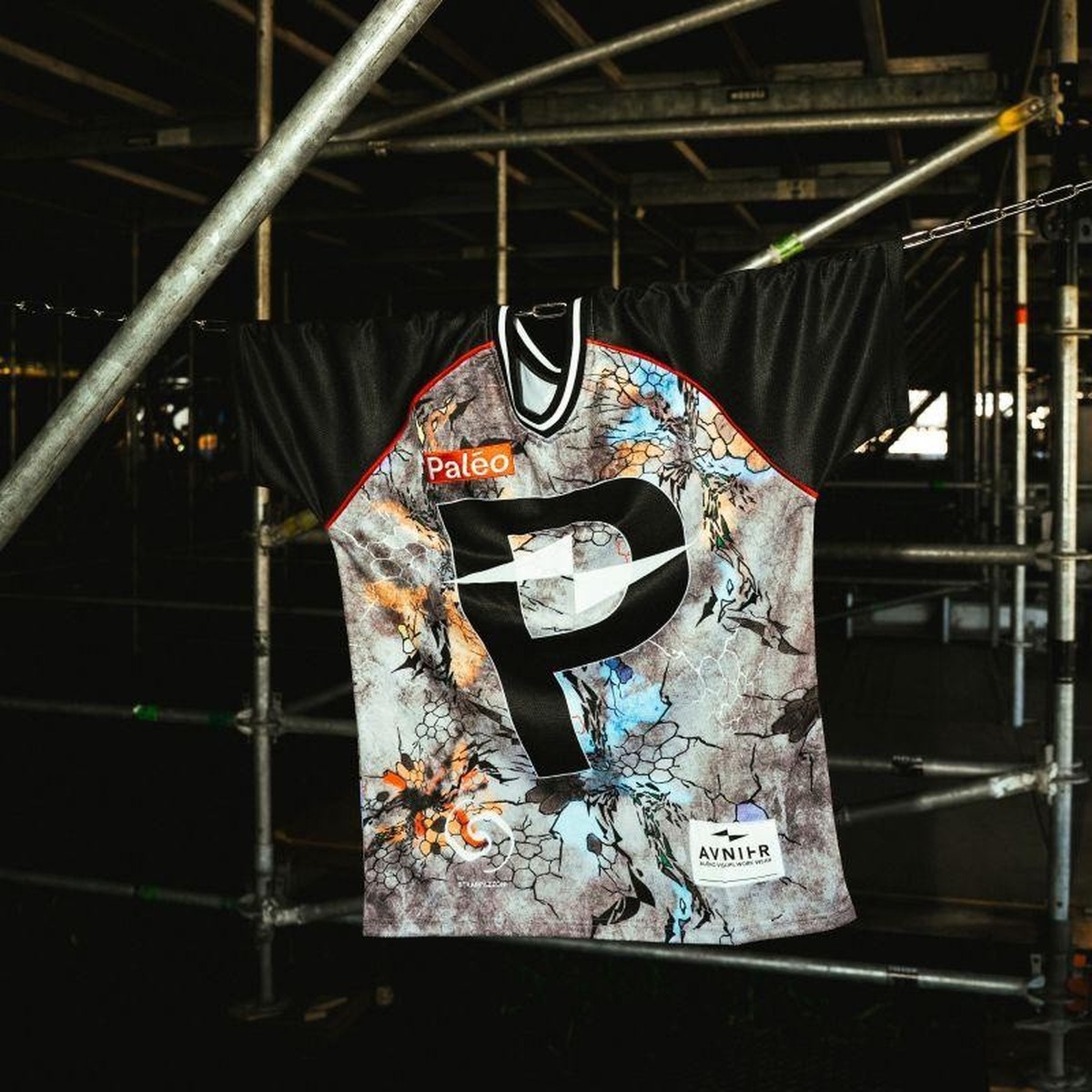 Le maillot Paléo x AVNIER