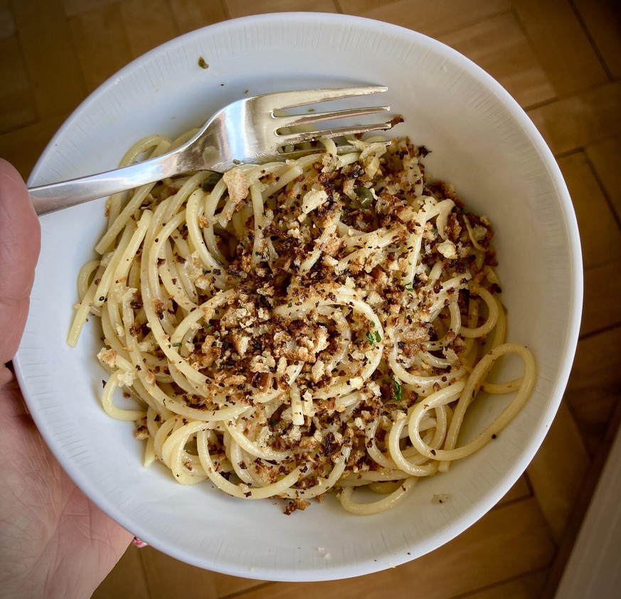 Spaghetti aglio e muddica – pasta mit paniermehl Sizilien Kalabrien essen trinken kochen food Italien