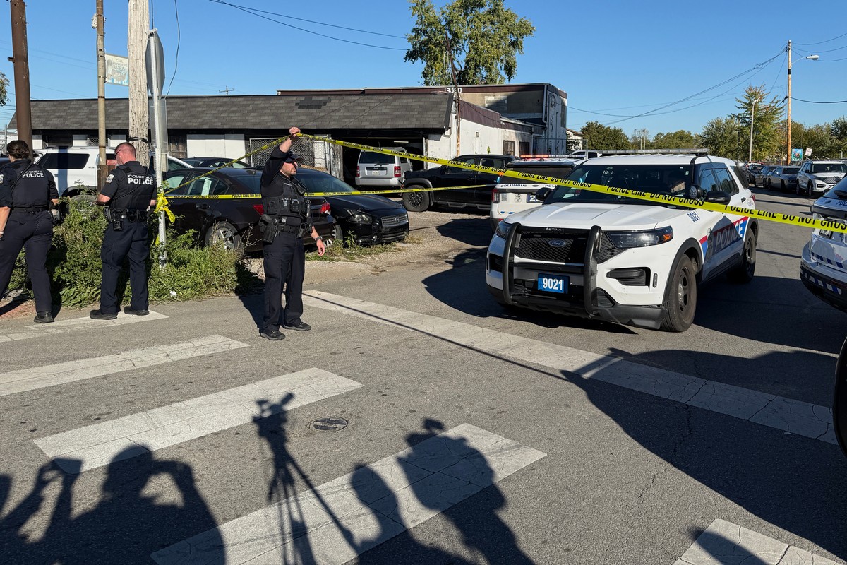 Law enforcement respond to the scene of a shooting Monday, Oct. 19, 2026, in Columbus, Ohio. (AP Photo/Patrick Aftoora-Orsagos)
Ohio Shooting