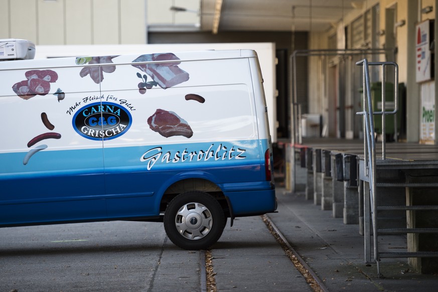 Ein Transporter von Carna Grischa im Hauptquartier in Landquart.