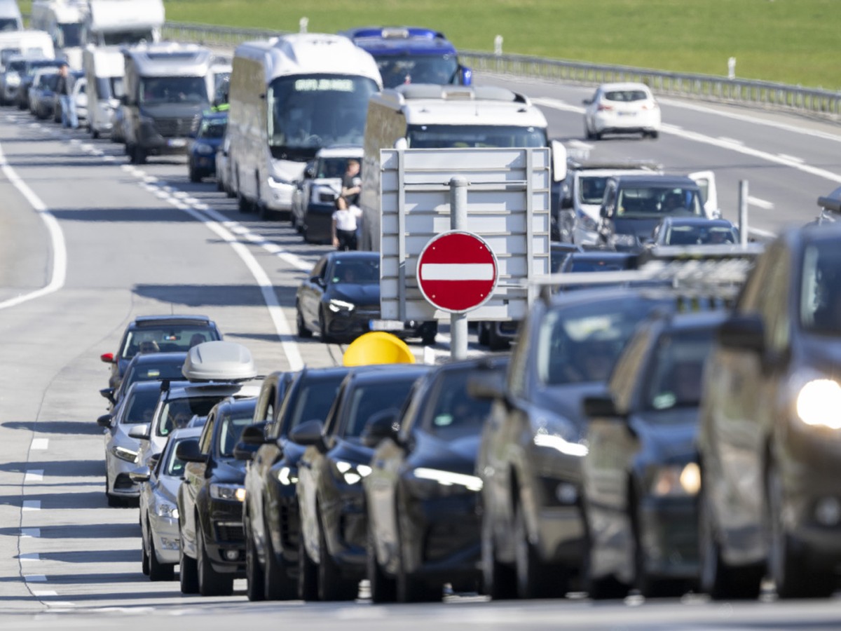 Les automobilistes doivent actuellement faire preuve de patience au Gothard (archives)