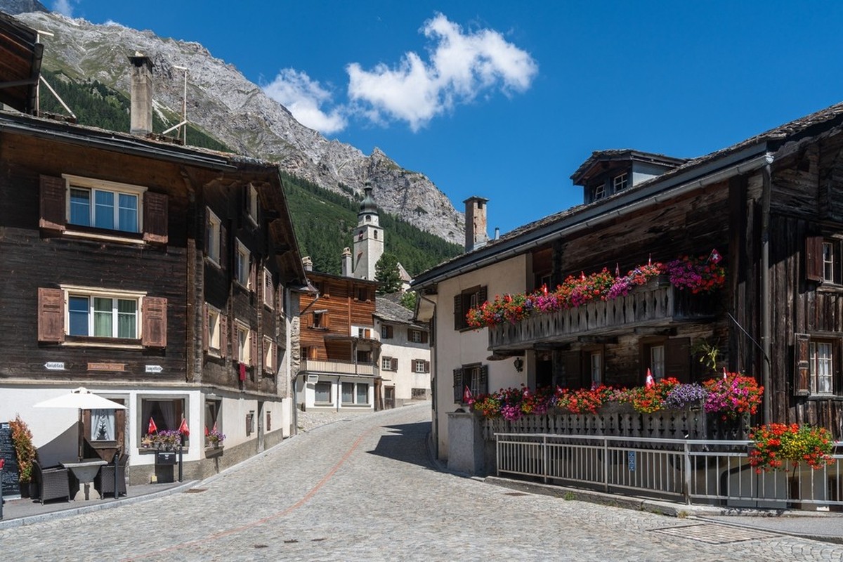 Splügen UN Best Tourism Village Rauszeit schönste Dörfer der Schweiz