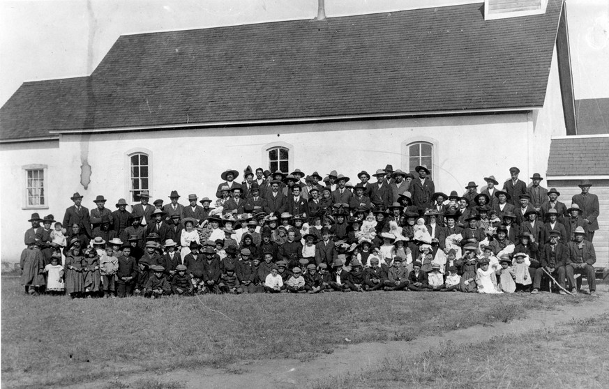 Eine Missionarsschule in der kanadischen Provinz Sasketchewan, ca. 1910.