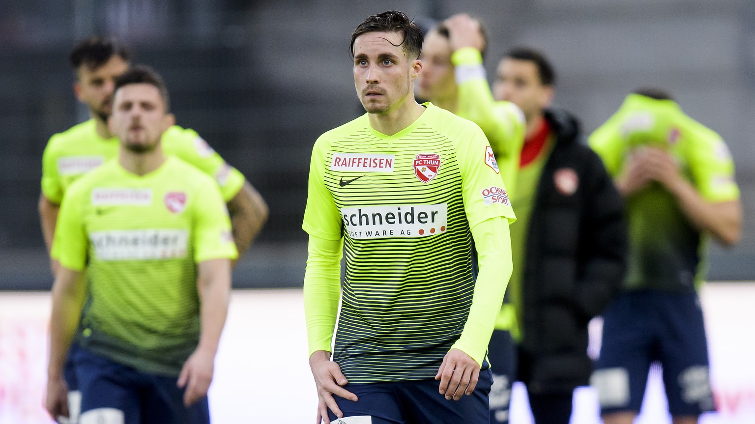 Deception des joueurs bernois avec au premier plan le joueur bernois Mickael Facchinetti, lors de la rencontre de football de Super League entre le FC Sion et le FC Thun ce dimanche 11 mars 2018 au st ...