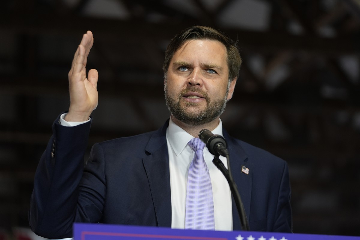 Republican vice presidential nominee Sen. JD Vance, R-Ohio, speaks at a campaign event Wednesday, Sept. 25, 2024, in Traverse City, Mich. (AP Photo/Paul Sancya)
