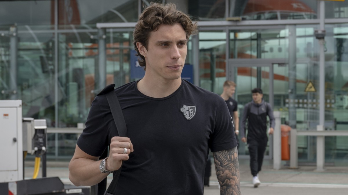 Basel's Riccardo Calafiori, left, and Mirko Salvi, right, upon their departure the day before the UEFA Conference League semifinal first leg match between Italy's ACF Fiorentina and Switzerl ...