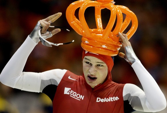 Sven Kramer of The Netherlands reacts after his 10,000 meters race during the European Speed Skating Championships in Heerenveen, The Netherlands, Sunday Jan. 9, 2005. (KEYSTONE/AP Photo/Bas Czerwinsk ...