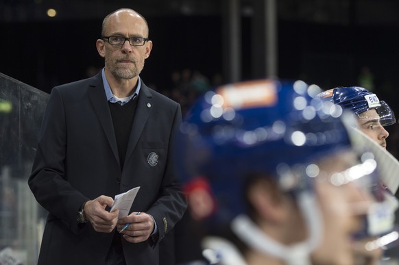 Zuerichs Trainer Hans Kossmann im Eishockey Meisterschaftsspiel der National League zwischen den ZSC Lions und dem EHC Biel, am Dienstag, 5. Maerz 2018, im Zuercher Hallenstadion. (KEYSTONE/Melanie Du ...