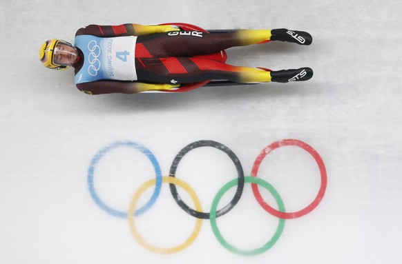 epa09732357 Johannes Ludwig of Germany in action during Heat 3 of the Men&#039;s Luge race at the Yanqing National Sliding Centre at the Beijing 2022 Olympic Games, Beijing municipality, China, 06 Feb ...