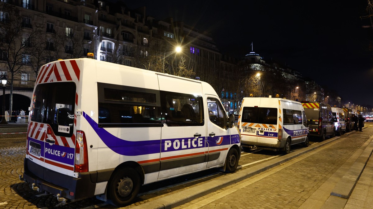Auto fährt bei illegalem Tuning-Treffen in Menschenmenge: 8 Verletzte in Frankreich