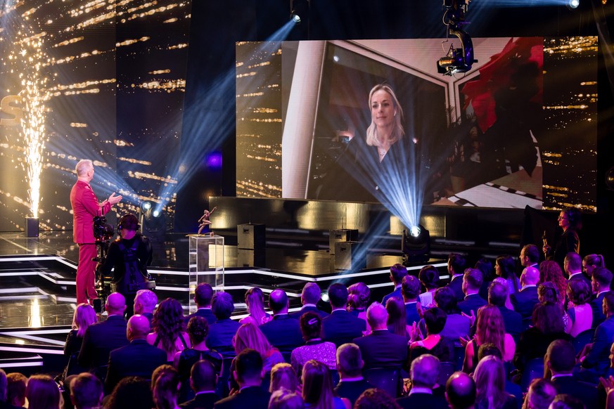 Lara Gut-Behrami, Ski alpin, erhaelt den Preis Sportlerin des Jahre 2023 an der Verleihung der Sports Awards 2023 am Sonntag, 10. Dezember 2023 in Zuerich. (KEYSTONE/Philipp Schmidli)