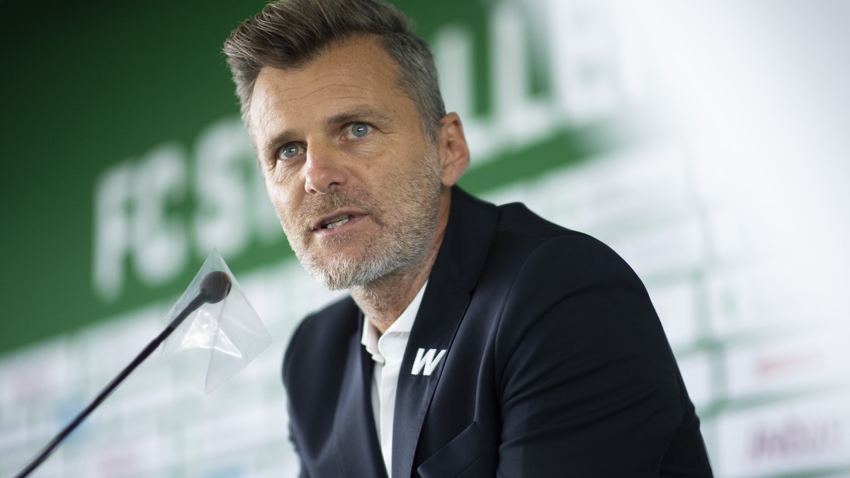 Sportchef Alain Sutter an der Pressekonferenz zum Saisonabschluss des FC St. Gallen, am Dienstag, 4. August 2020, im Kybunpark in St. Gallen. (KEYSTONE/Gian Ehrenzeller)