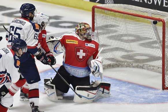 Tomas Marcinko bezwingt den Schweizer Keeper Benjamin Conz.