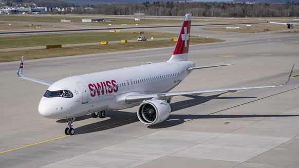 ARCHIVBILD ZUM GROUNDING DER HAELFTE DER SWISS FLOTTE WEGEN DER CORONAVIRUS-PANDEMIE, AM MONTAG, 16. MAERZ 2020 - Das Flugzeug nach der Landung anlaesslich der Flugzeug Taufe des ersten Airbus A320neo ...