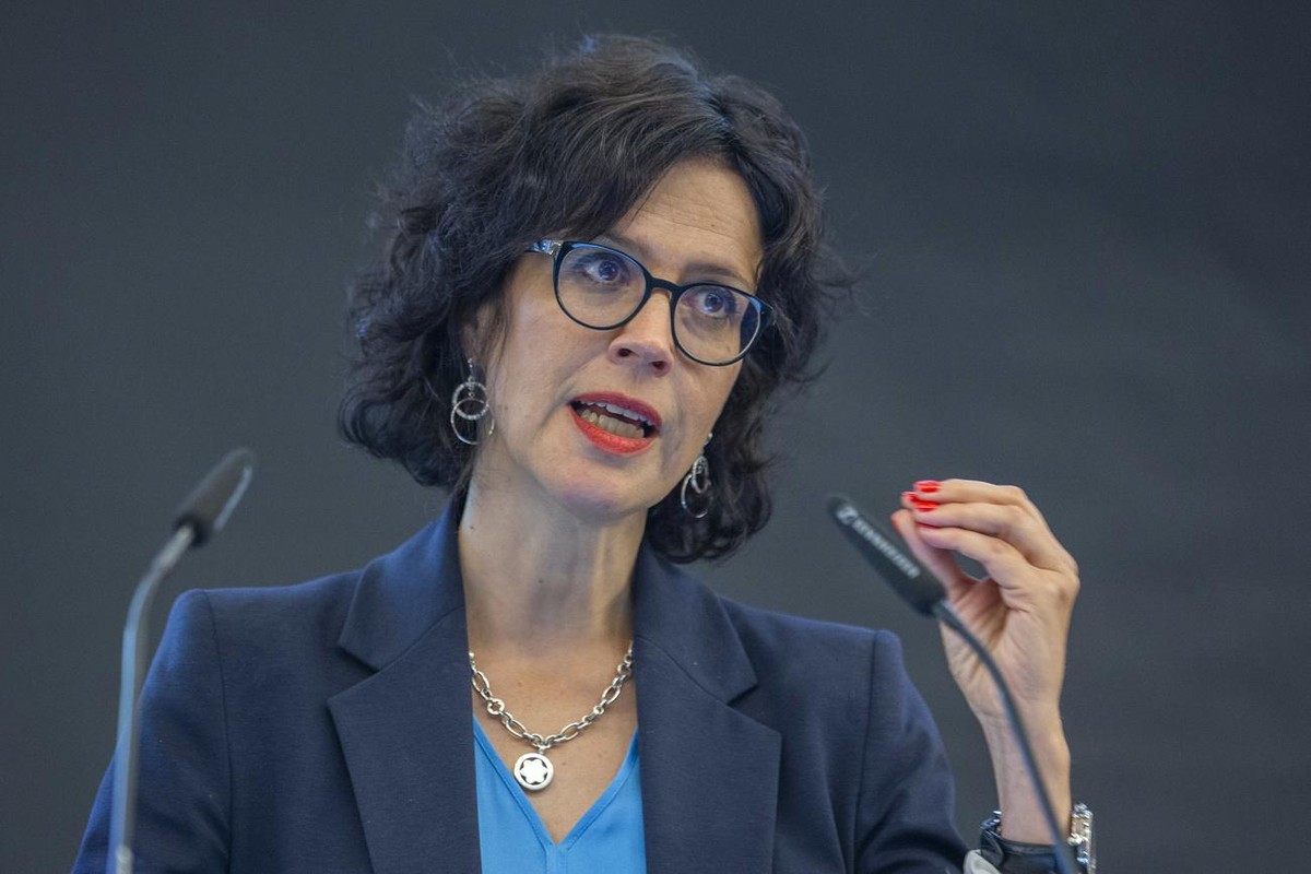 Christelle Luisier, conseillere d'Etat vaudoise, s'exprime lors de la presentation du protocole d'accord entre l'Etat de Vaud et l'Union des Communes vaudoises sur la Particip ...