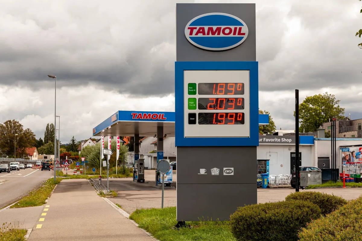 Es wird wieder teurer: Benzin an Schweizer Tankstellen.