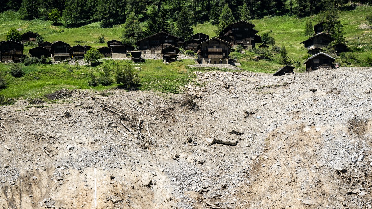 Umfrage zeigt: Mehrheit fordert Umsiedlungen bei mittelfristigem Risiko in Bergdörfern