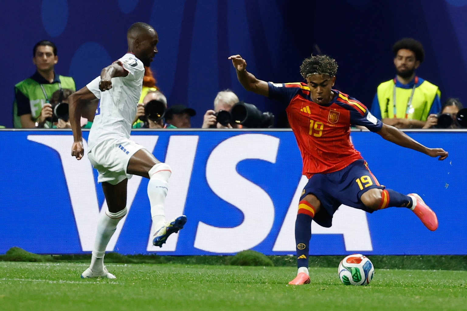 Cabo Verde's Willy Semedo guards Spain's Lamine Yamal during the World Cup Group H soccer match between Spain and Cape Verde in Atlanta, Monday, June 15, 2026. (AP Photo/Erik S. Lesser)
Lami ...