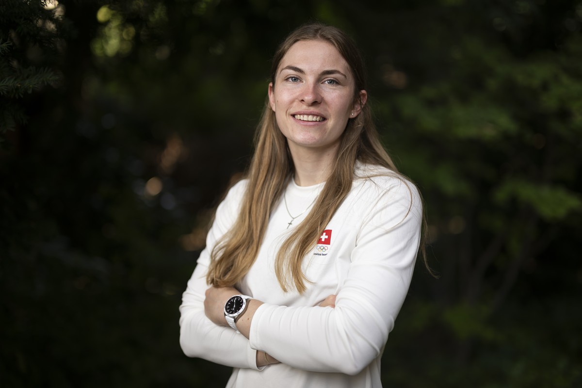 Switzerland's BMX Racing athlete Zoe Claessens poses at the Maison Suisse prior to a press conference, at the 2024 Paris Summer Olympics in Paris, France, Tuesday, July 30, 2024. (KEYSTONE/Anthon ...