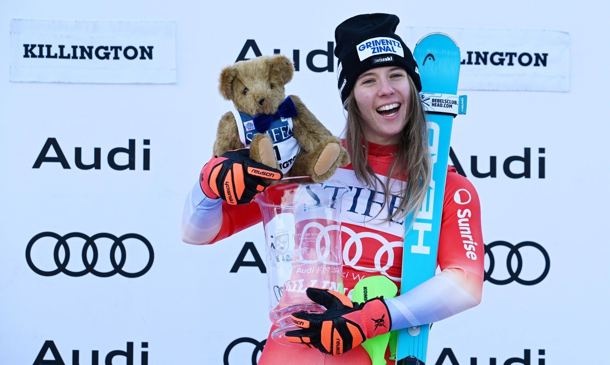 Alpine Skiing: Stifel Killington Cup Dec 1, 2024 Killington, Vermont, USA Camille Rast of Switzerland celebrates after winning the women s slalom at the Stifel Killington Cup alpine skiing race at Kil ...