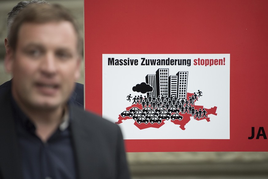 ARCHIV ? ZU DEN THEMEN AN DER HERBSTSESSION DER EIDGENOESSISCHEN RAETE VON HEUTE MITTWOCH, 25. SEPTEMBER 2019, STELLEN WIR IHNEN FOLGENDES BILDMATERIAL ZUR VERFUEGUNG - SVP-Nationalrat und AUNS Praesi ...
