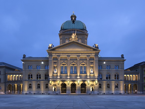 Im Bundeshaus beginnt am Montag die Wintersession der eidgen�ssischen R�te. (Archivbild)