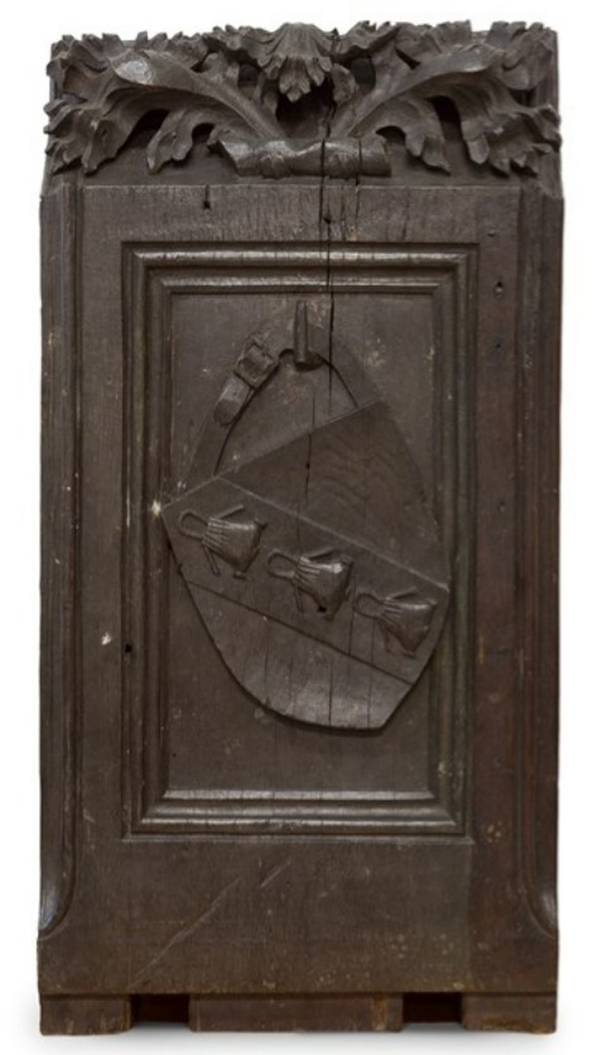 Dieser Balken stammt aus dem Gasthaus «Ter Beurse» in Brügge. Darauf ist das Wappen der Familie van der Beurs zu sehen. Das Gasthaus galt als beliebter Aufenthaltsort italienischer Kaufleute. Es wird  ...