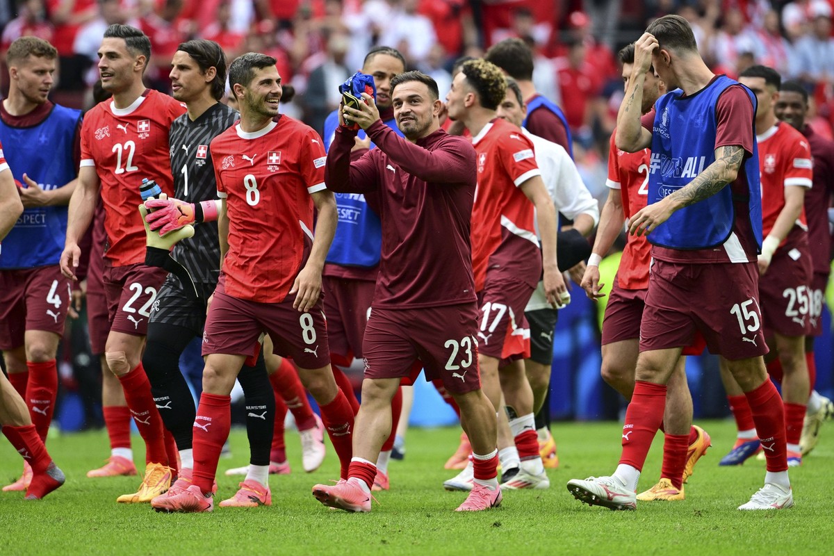 Xherdan Shaqiri 23 Schweiz jubelt, Ungarn vs. Schweiz, Fussball, UEFA EURO, EM, Europameisterschaft,Fussball 2024, Gruppenphase, 1. Spieltag, 15.06.2024 Koeln Nordrhein-Westfalen Deutschland *** Xherd ...